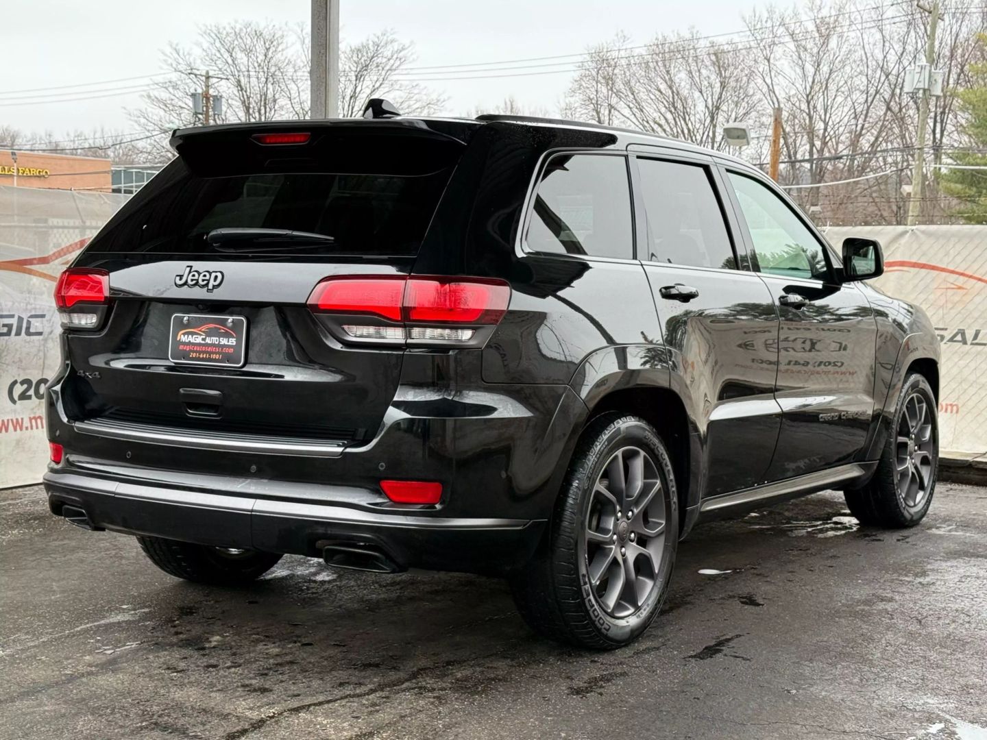 2020 Jeep Grand Cherokee - Image 9