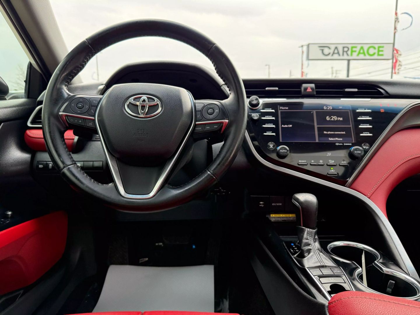 2019 Toyota Camry - Image 28
