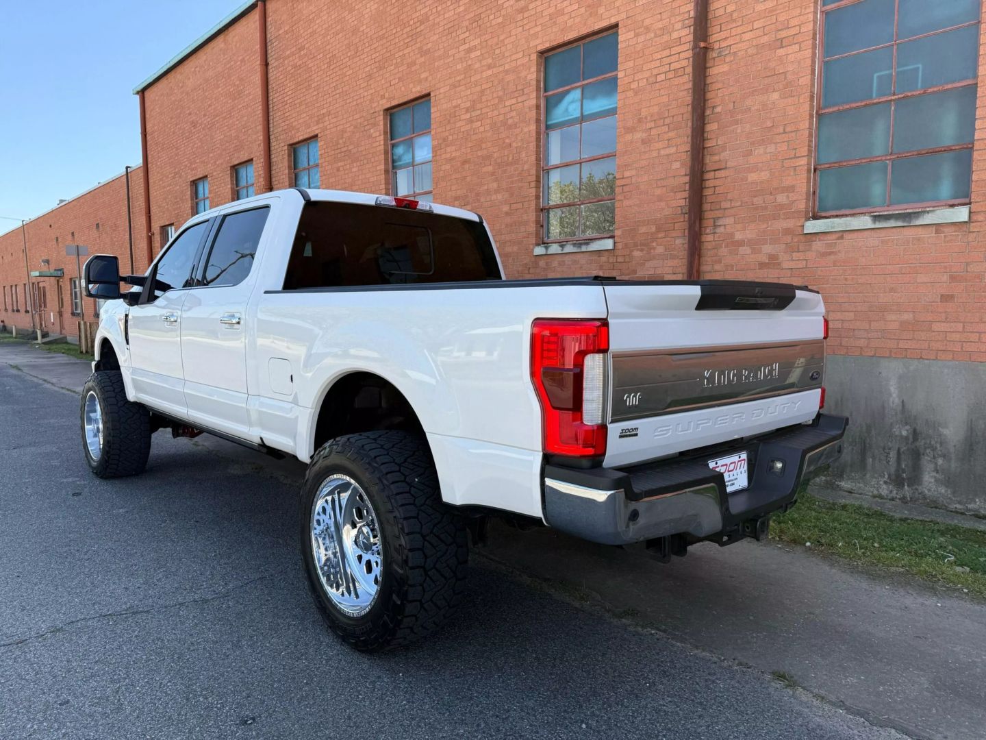 2018 Ford F250 Super Duty Crew Cab - Image 3