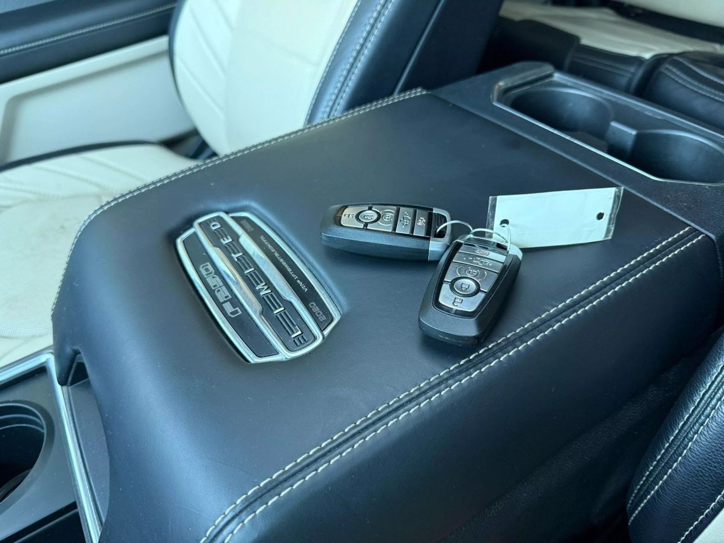 2020 Ford F250 Super Duty Crew Cab - Image 34