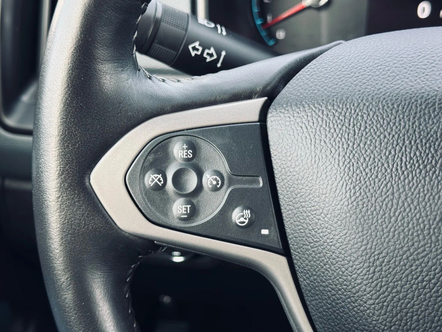 2022 Chevrolet Colorado Crew Cab - Image 23