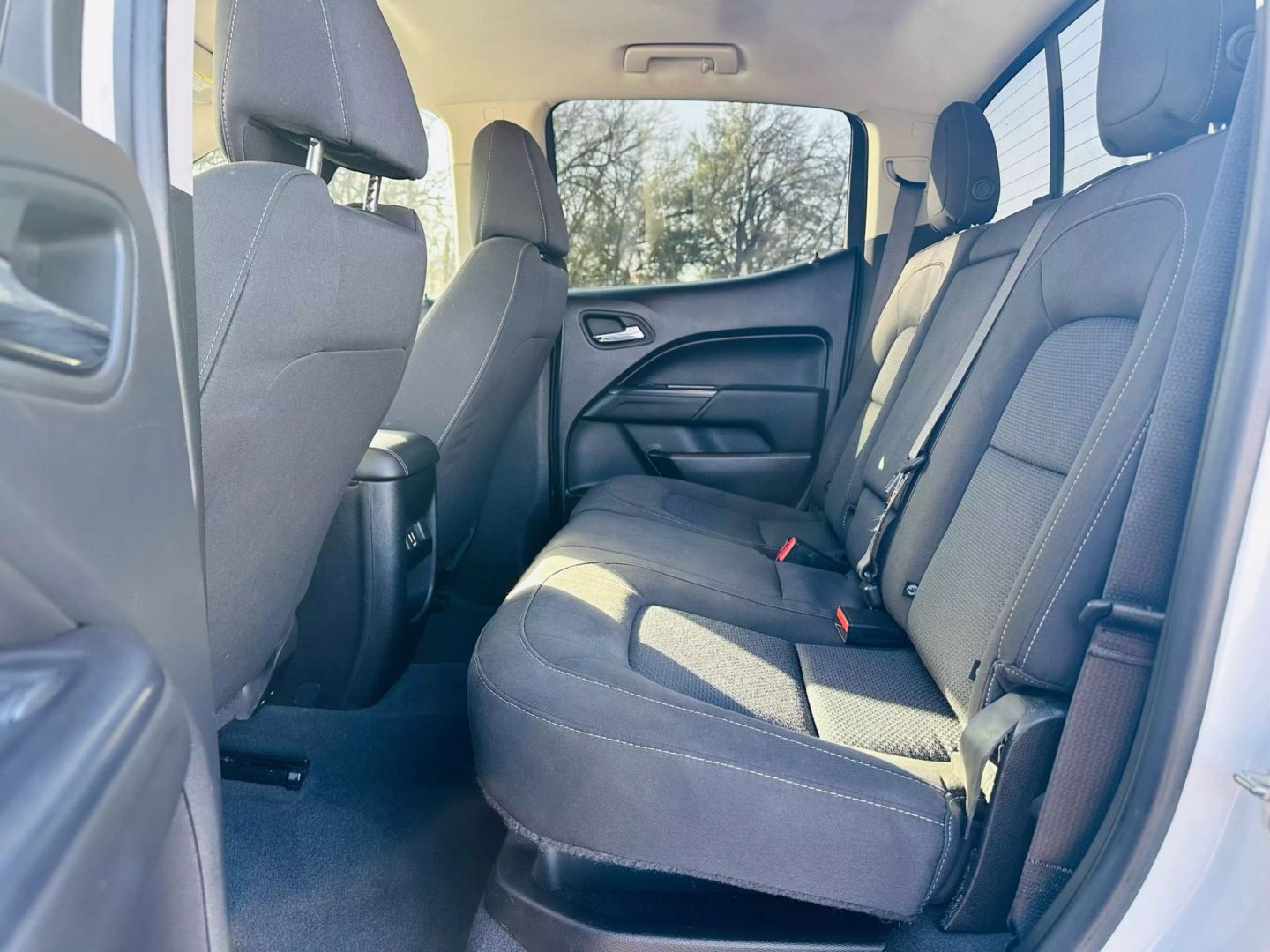 2020 Chevrolet Colorado Crew Cab - Image 13