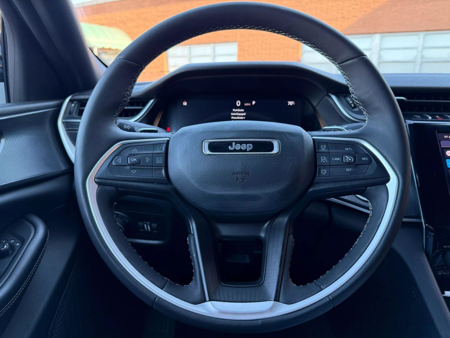 2023 Jeep Grand Cherokee L - Image 24