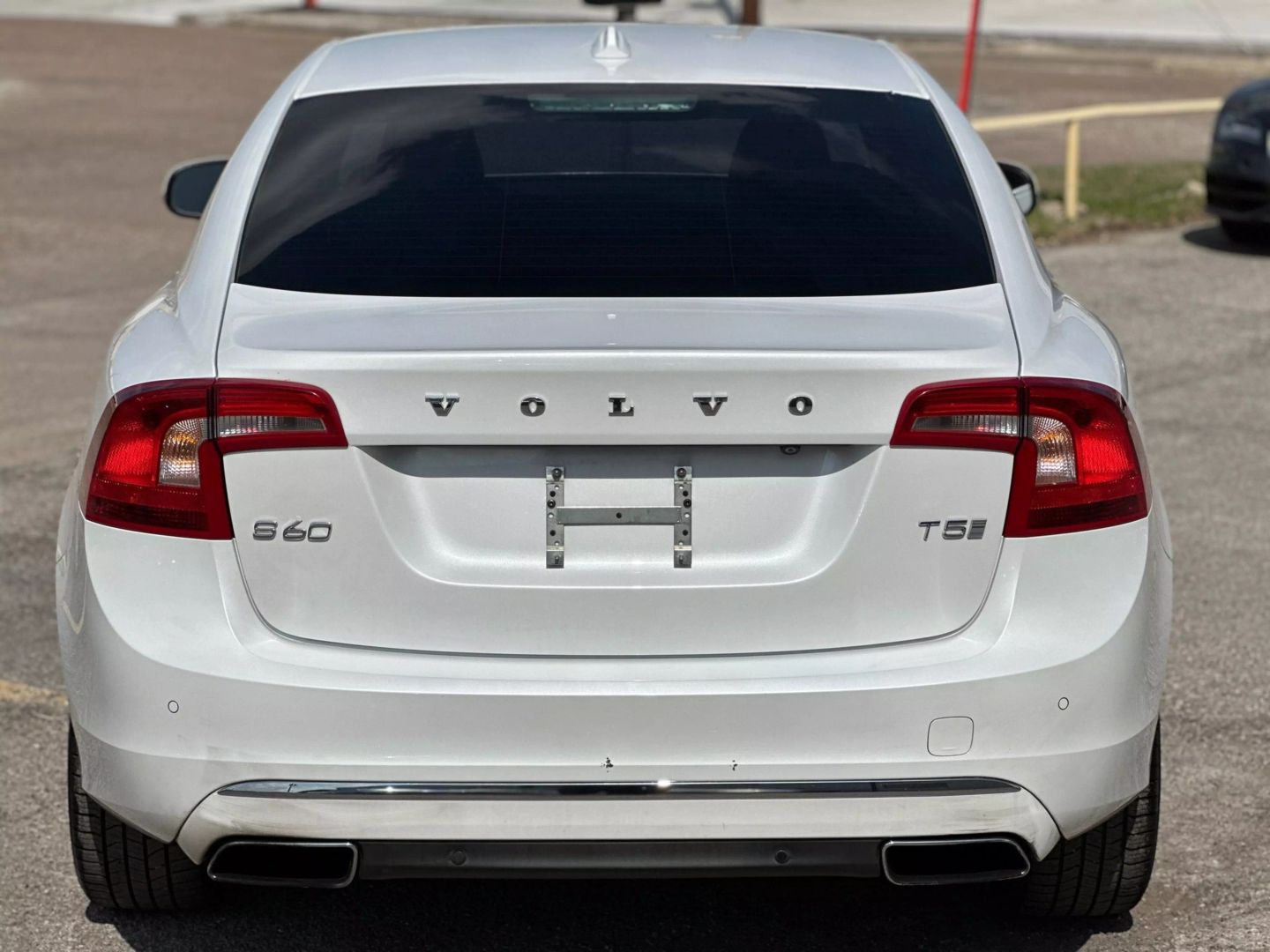 2017 Volvo S60 - Image 5
