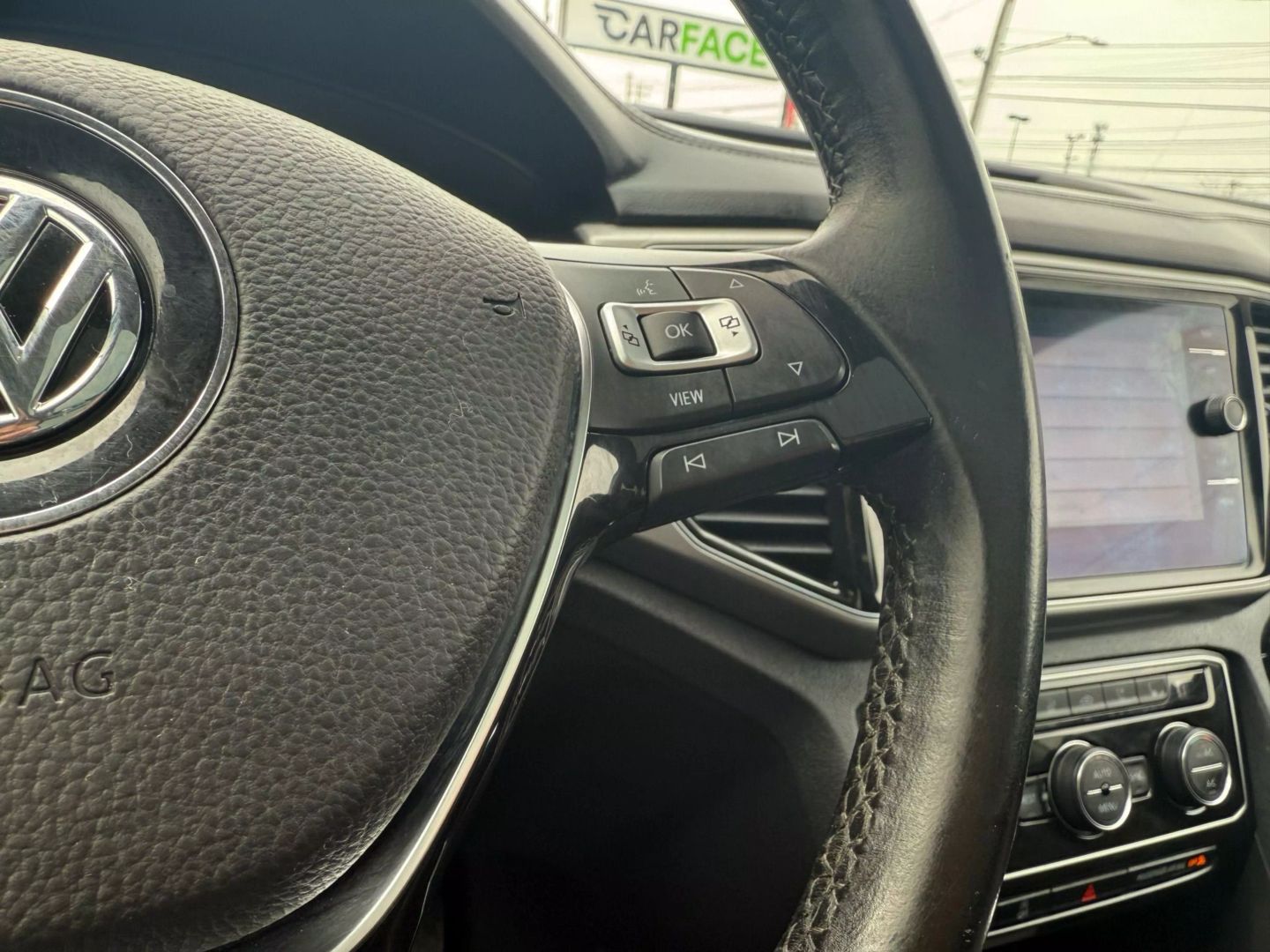 2019 Volkswagen Atlas - Image 38