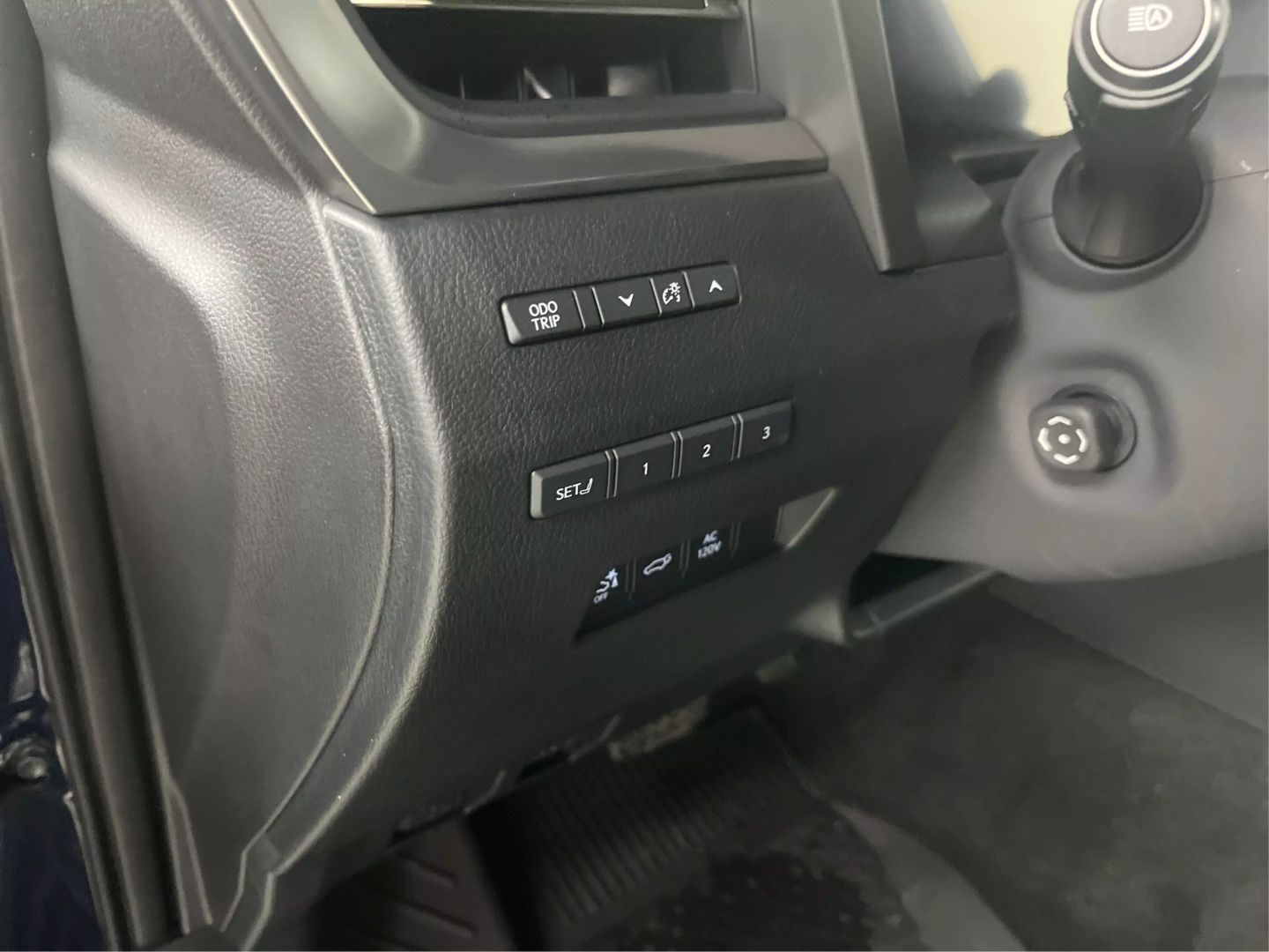 2024 Lexus Gx - Image 30