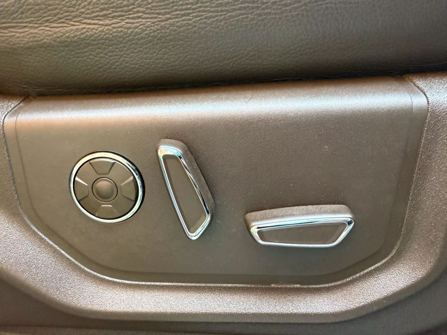 2018 Ford F250 Super Duty Crew Cab - Image 18