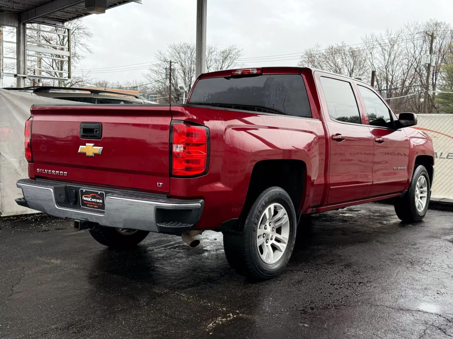 2018 Chevrolet Silverado 1500 Crew Cab - Image 11