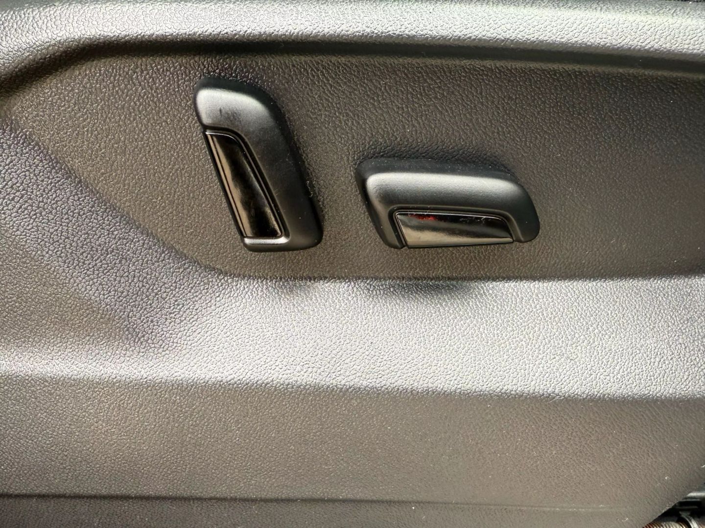 2019 Volkswagen Atlas - Image 30