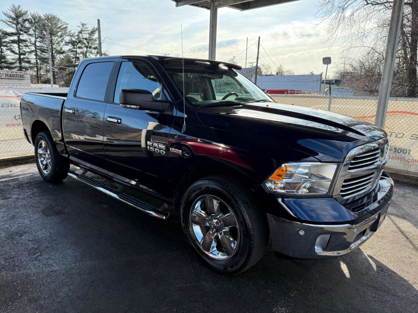 2017 Ram 1500 Crew Cab - Image 7