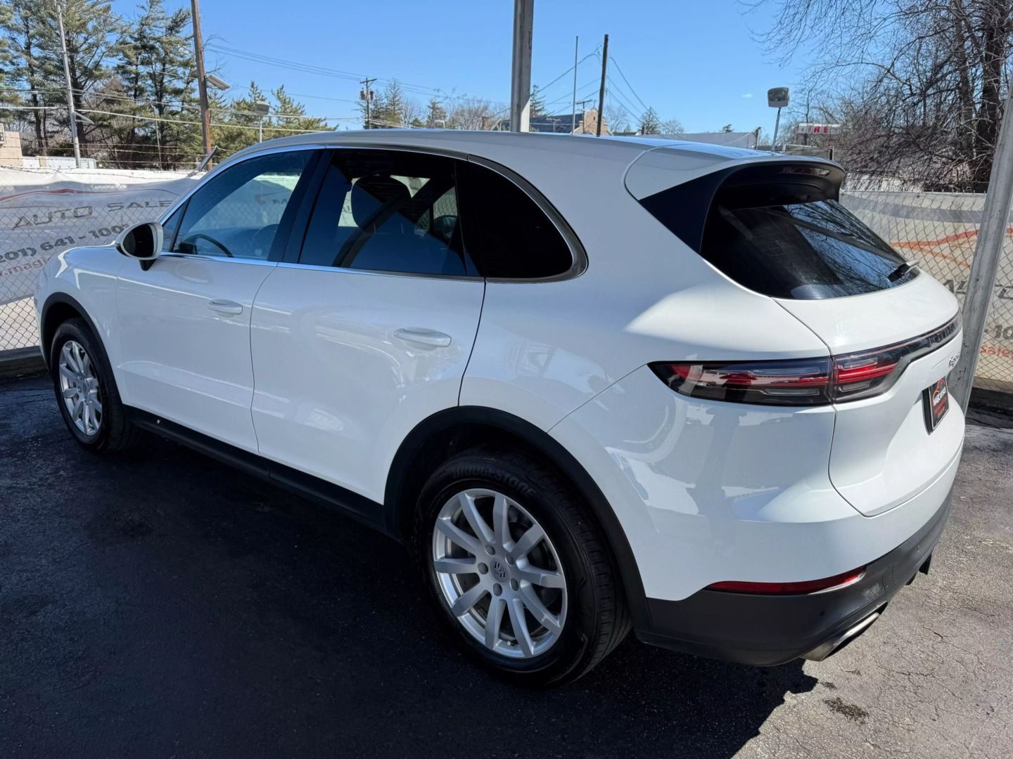 2019 Porsche Cayenne - Image 13