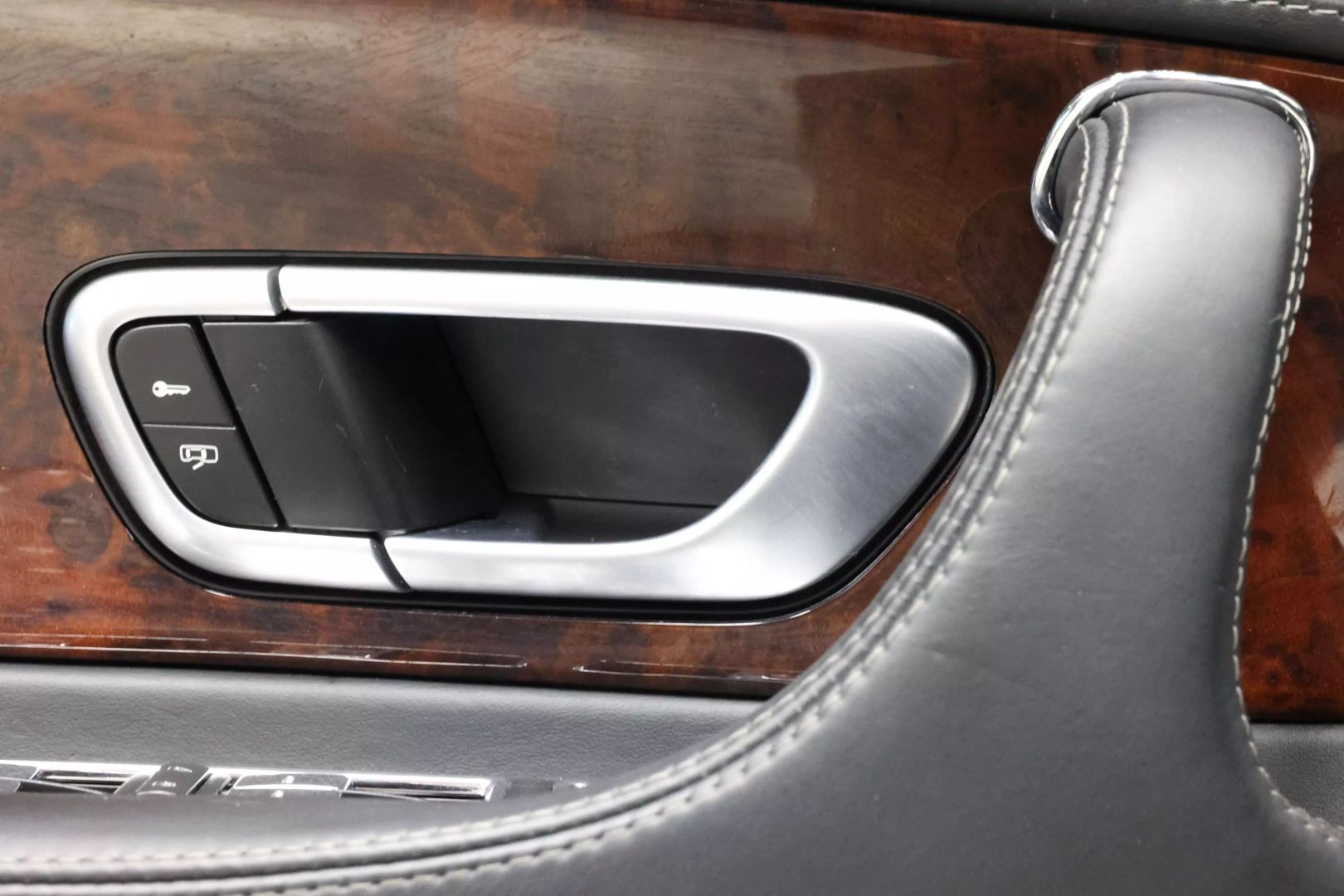 2009 Bentley Continental - Image 11
