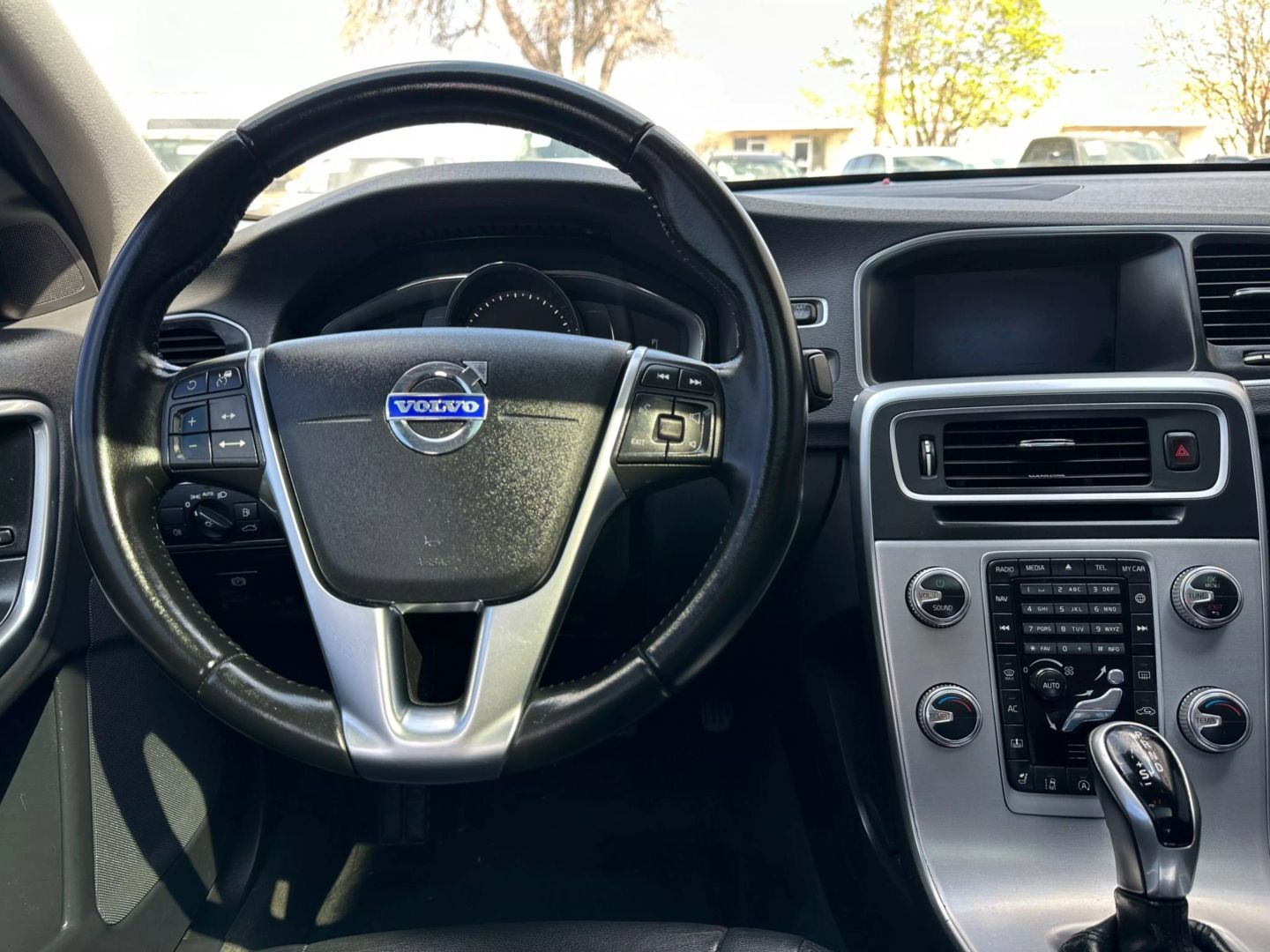 2017 Volvo S60 - Image 26