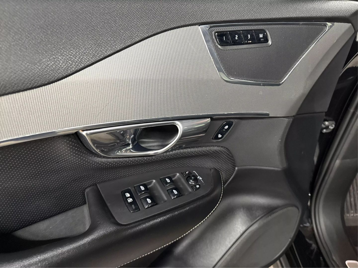 2017 Volvo Xc90 - Image 28
