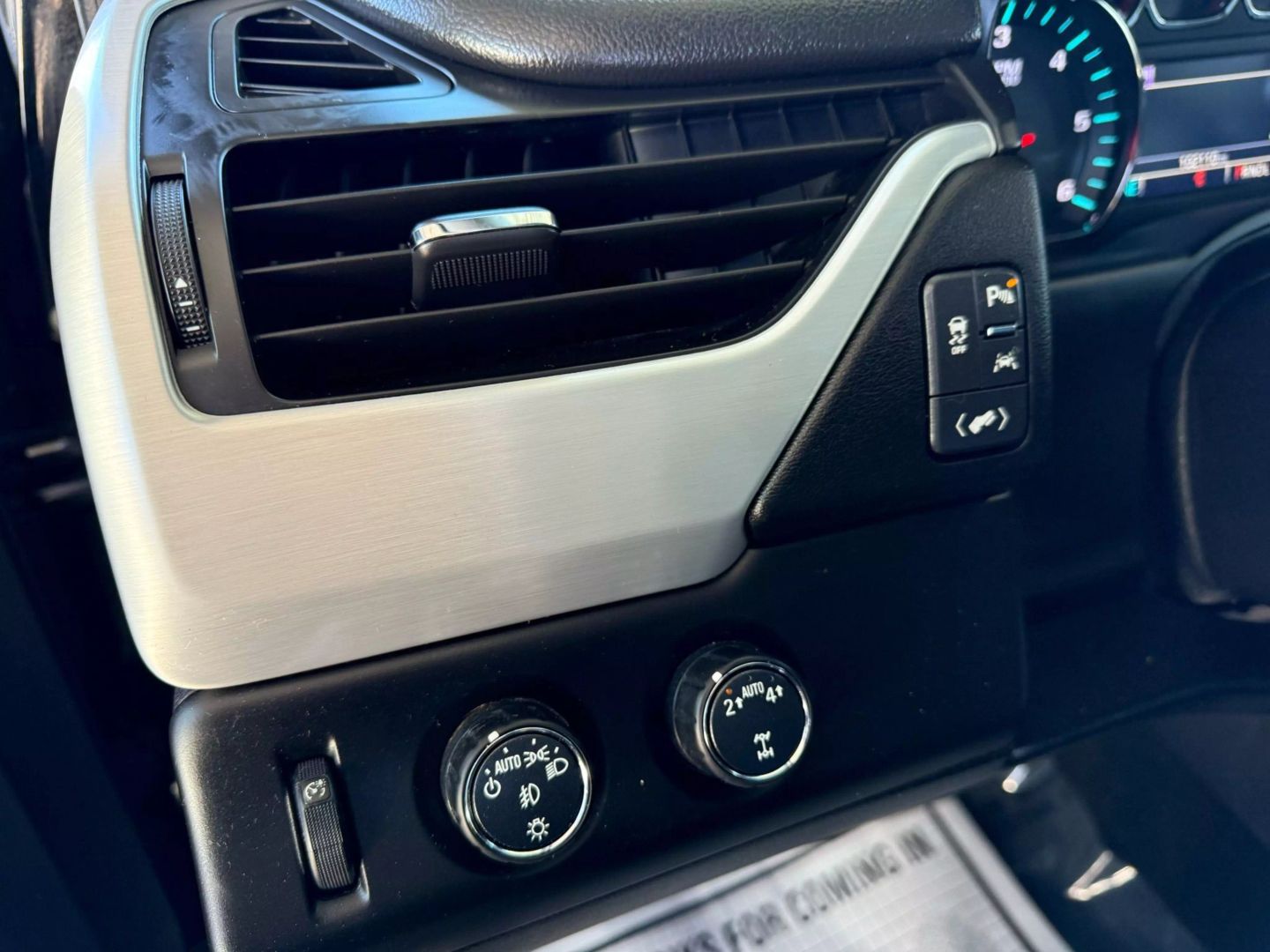 2017 Gmc Yukon - Image 39