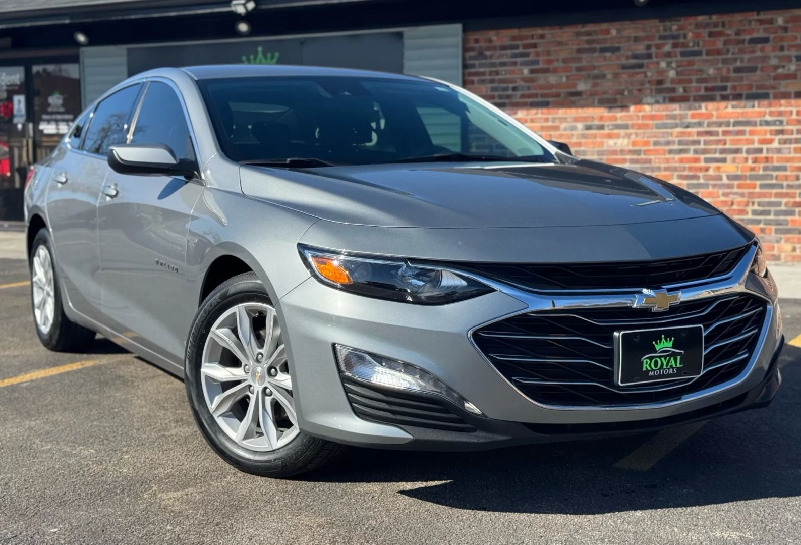 2024 Chevrolet Malibu - Image 3