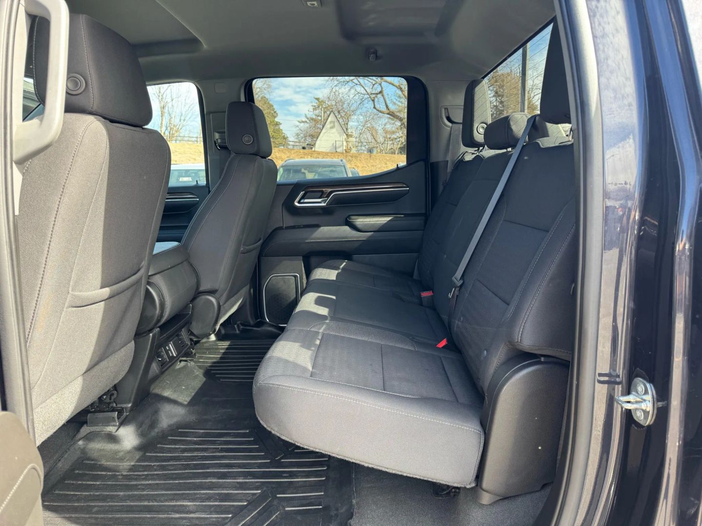 2022 Chevrolet Silverado 1500 Crew Cab - Image 28