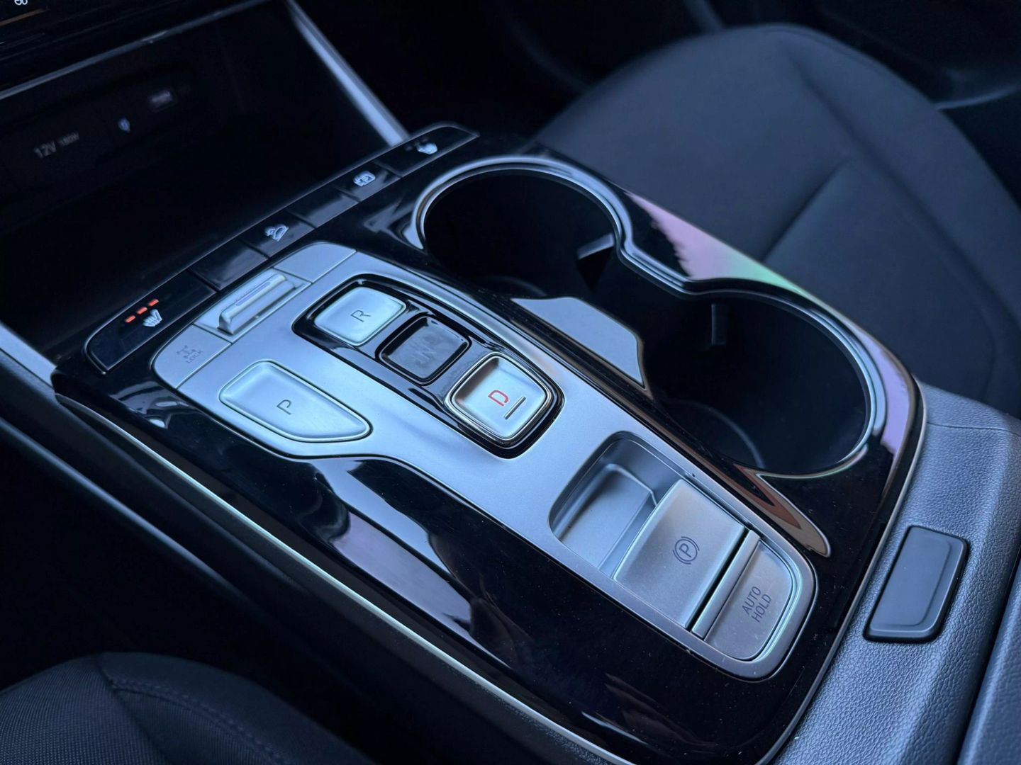 2023 Hyundai Tucson Hybrid - Image 32