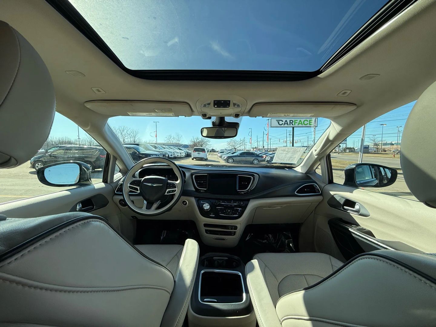 2018 Chrysler Pacifica Hybrid - Image 35