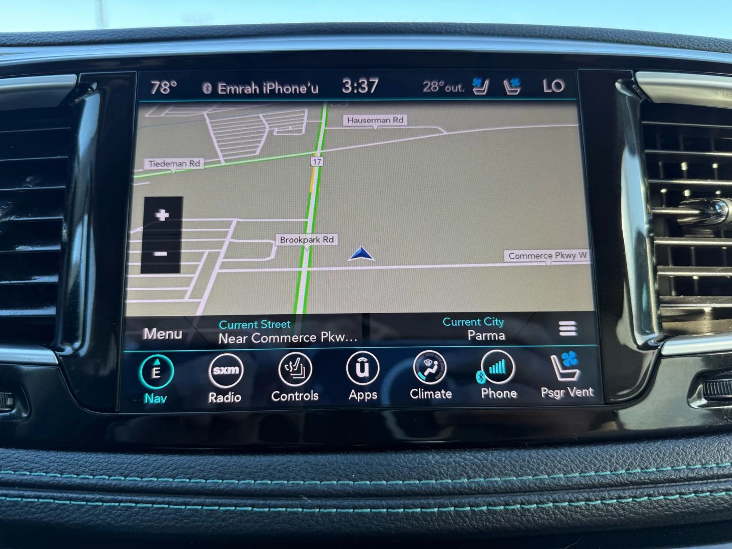 2018 Chrysler Pacifica Hybrid - Image 44