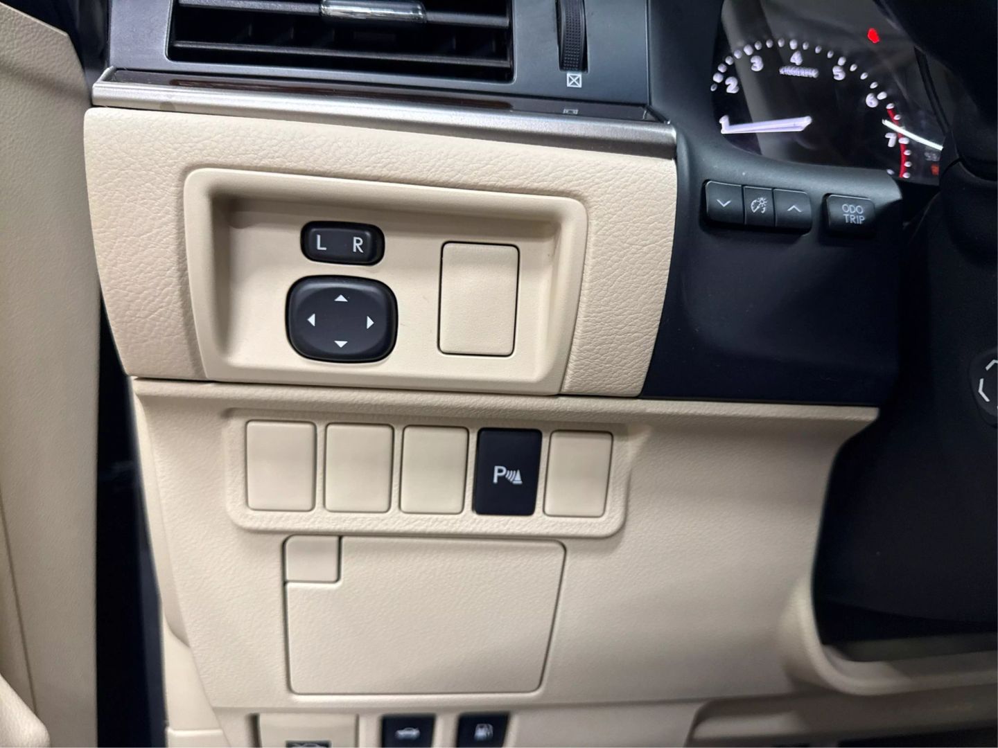 2014 Lexus Es - Image 21