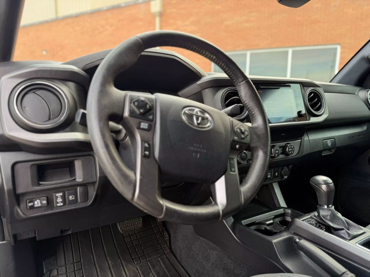 2019 Toyota Tacoma Double Cab - Image 11