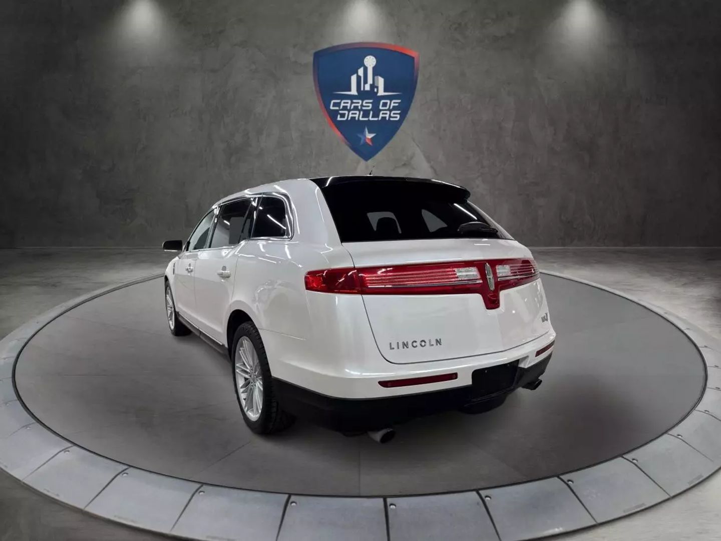 2017 Lincoln Mkt - Image 3