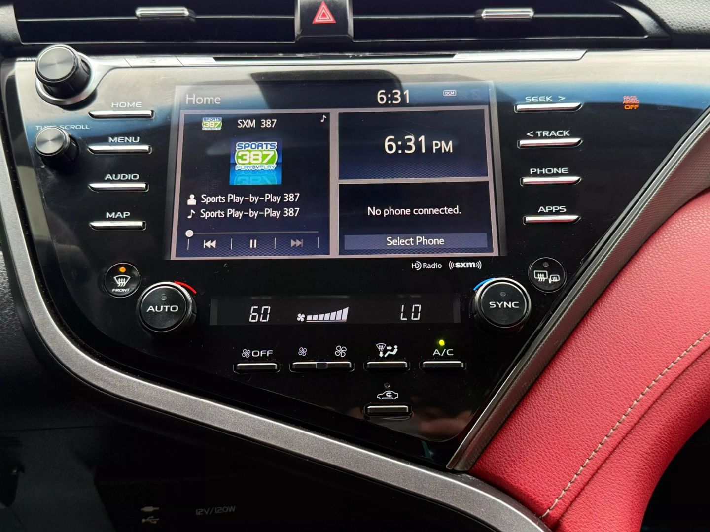 2019 Toyota Camry - Image 34