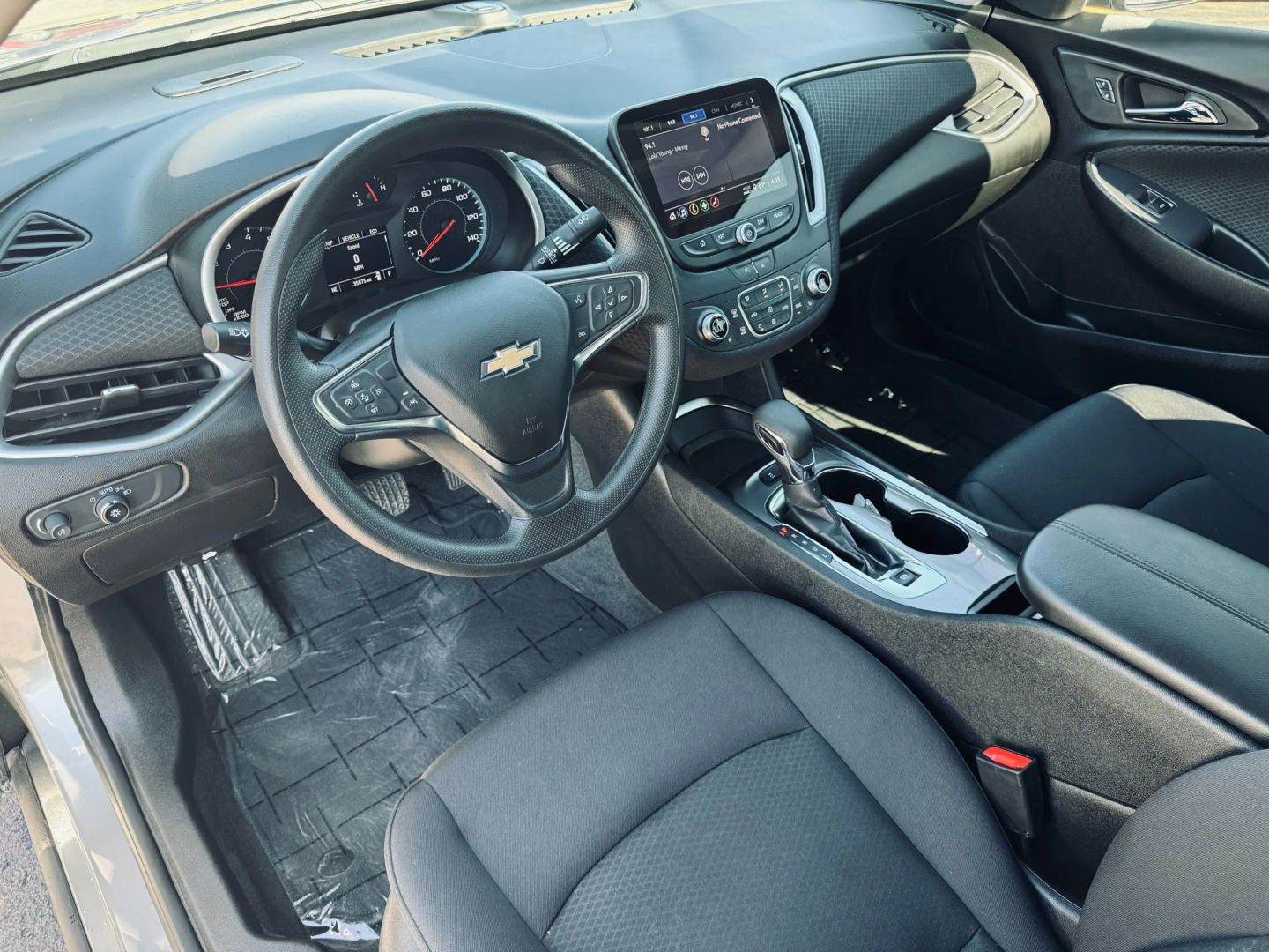 2024 Chevrolet Malibu - Image 13