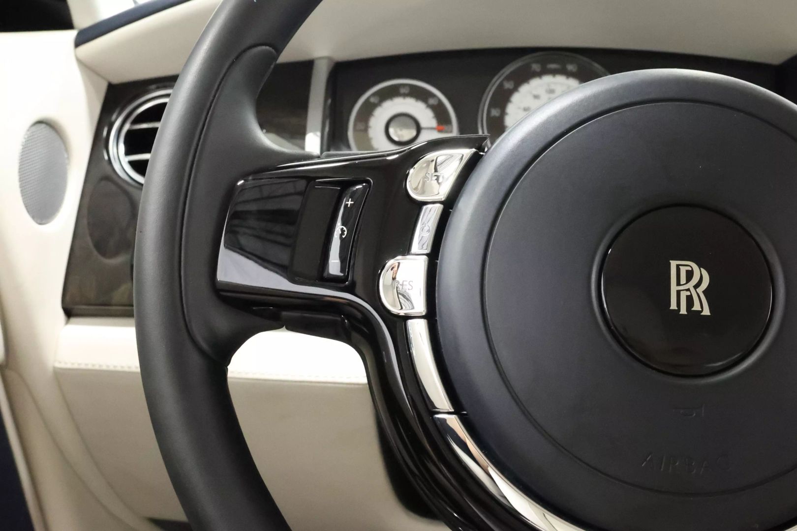 2014 Rolls-royce Wraith - Image 22