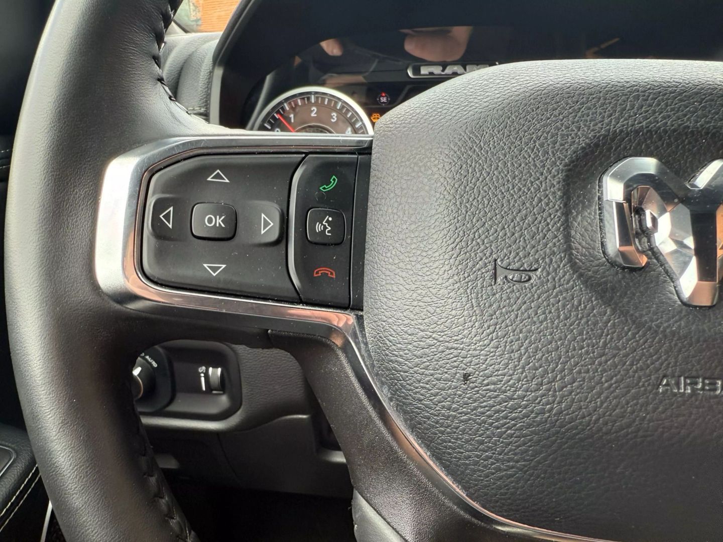 2024 Ram 1500 Crew Cab - Image 25