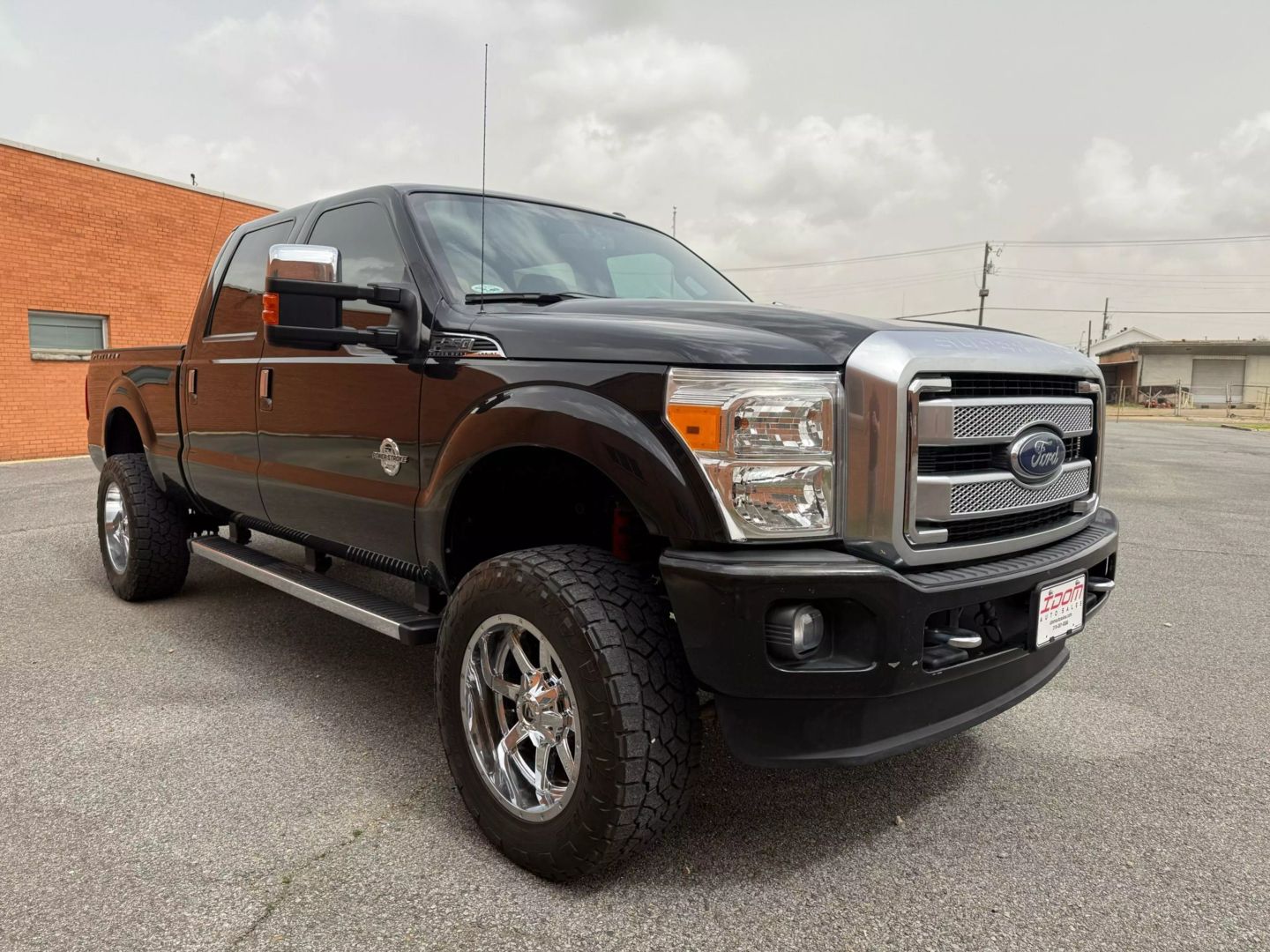 2015 Ford F250 Super Duty Crew Cab - Image 9