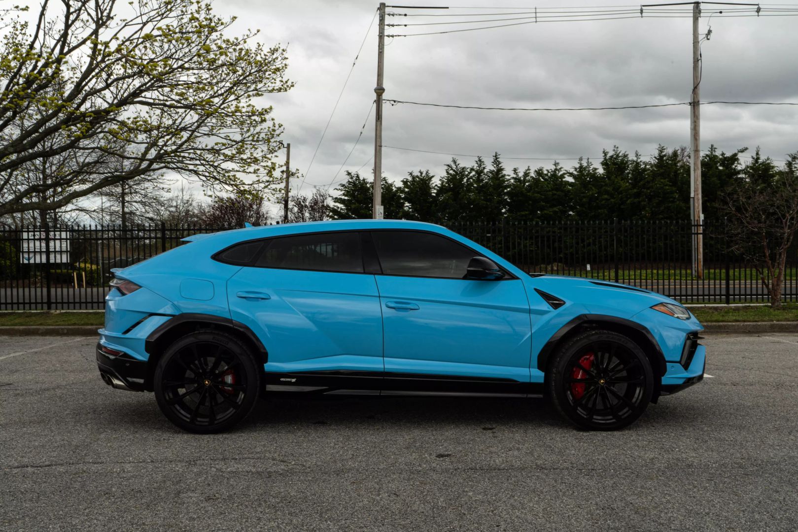 2023 Lamborghini Urus - Image 25