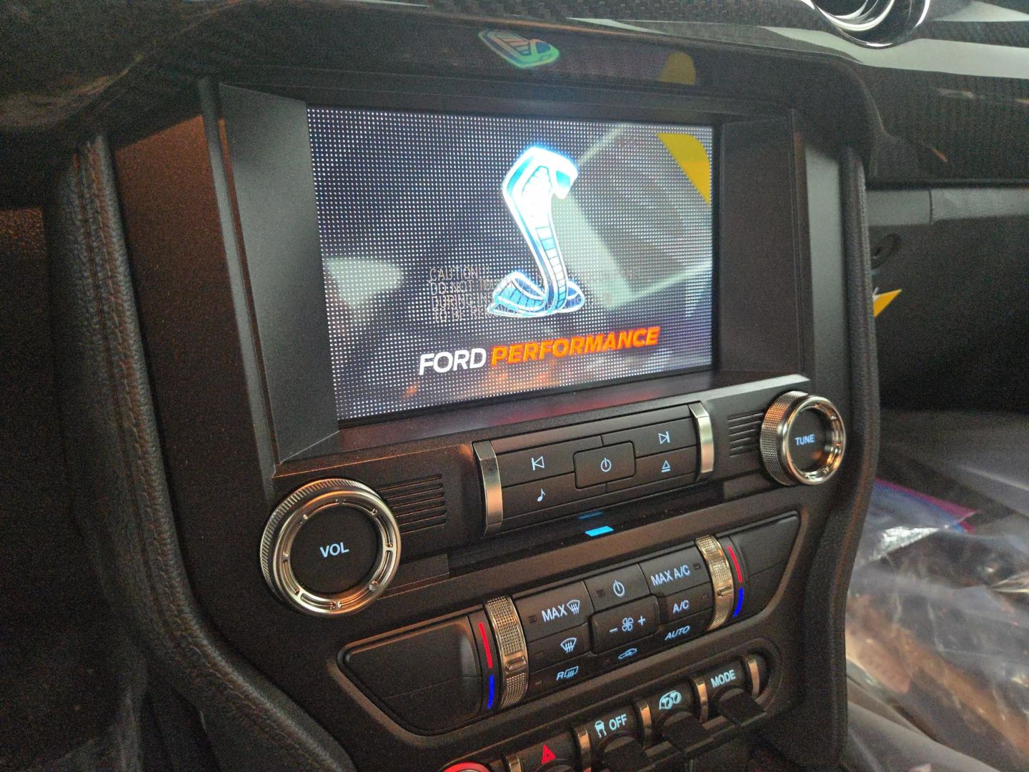 2022 Ford Mustang - Image 28