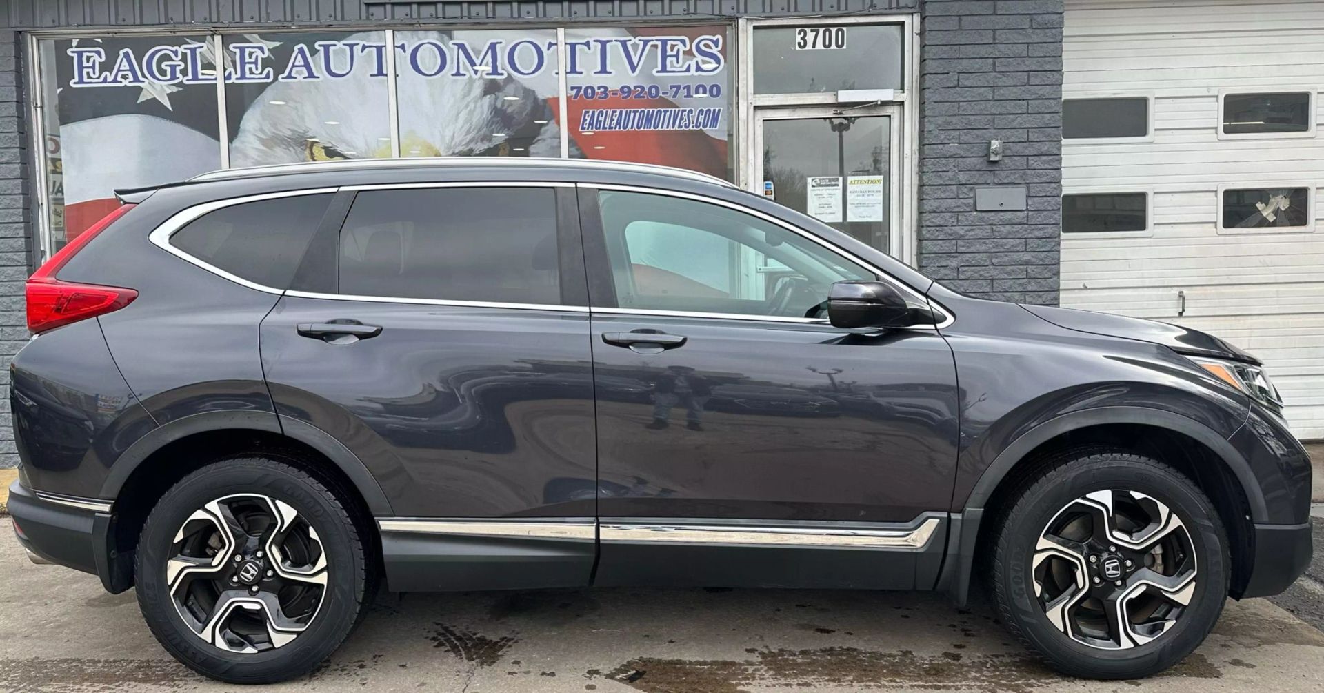 Used 2017 Honda CR-V Touring with VIN 2HKRW2H93HH614852 for sale in Arlington, VA