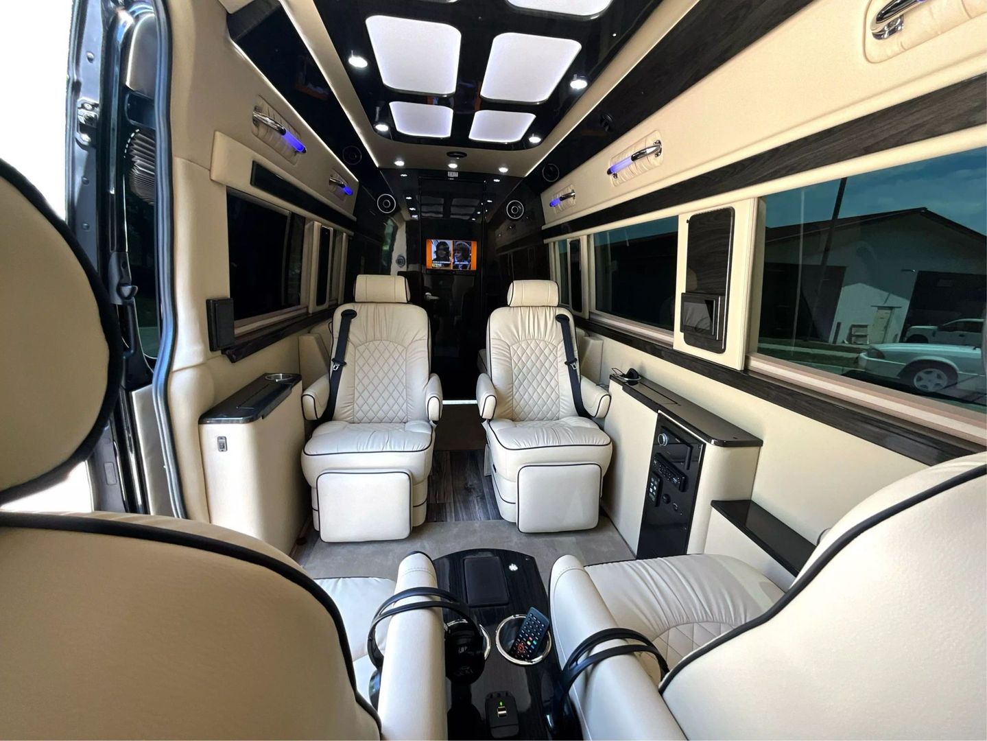 2020 Mercedes-benz Sprinter 3500 Cargo - Image 14