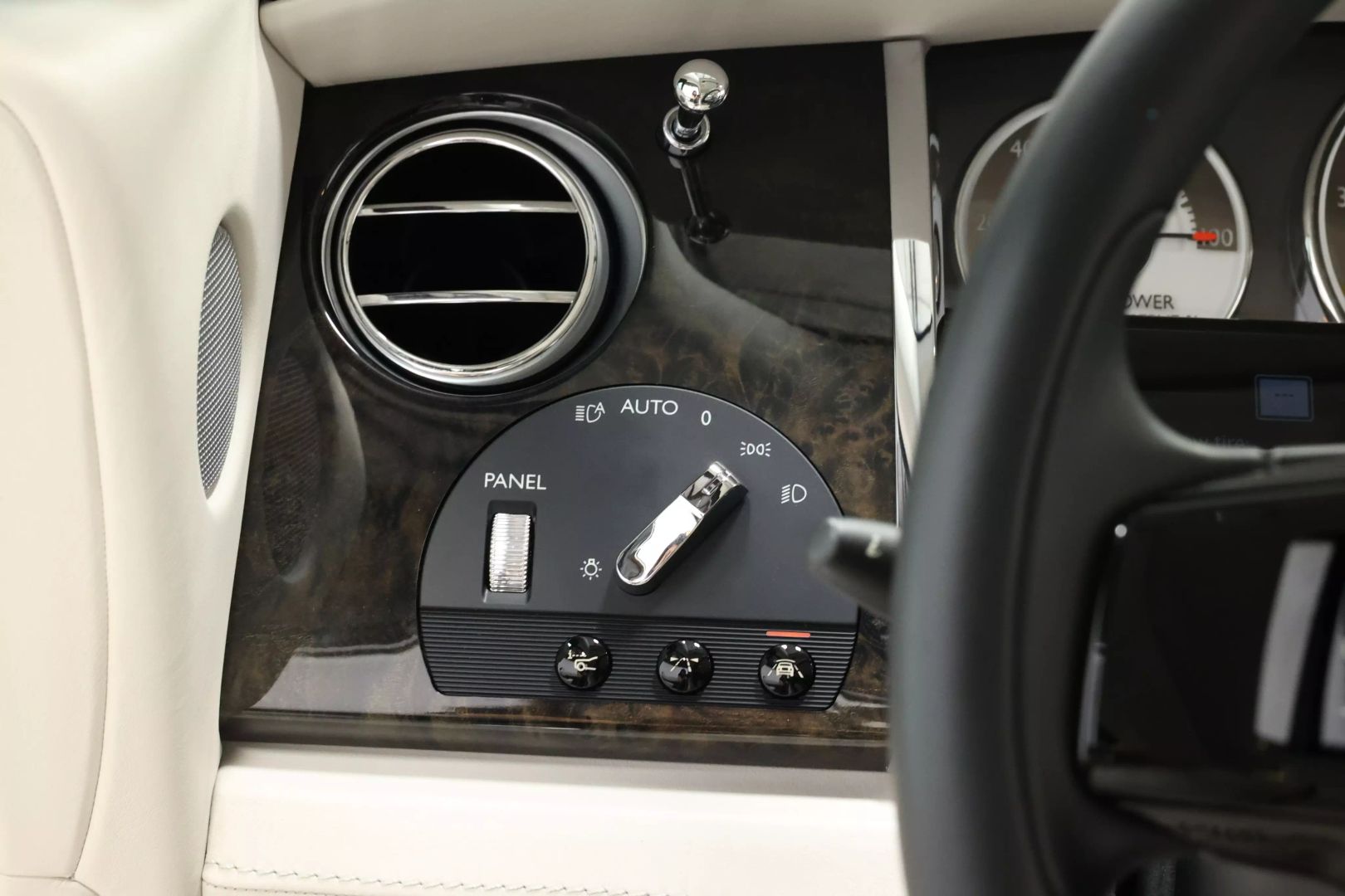 2014 Rolls-royce Wraith - Image 20