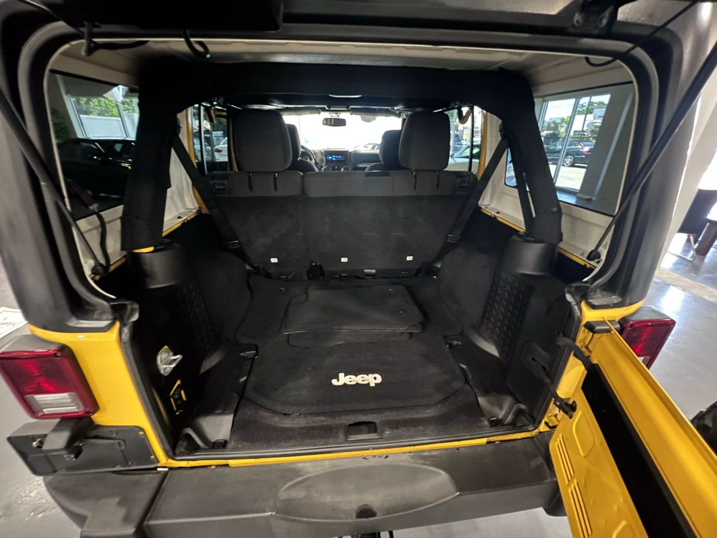 2015 Jeep Wrangler Unlimited Sport Suv 4d - Image 28