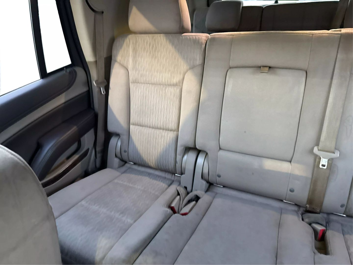 2016 Chevrolet Tahoe - Image 31