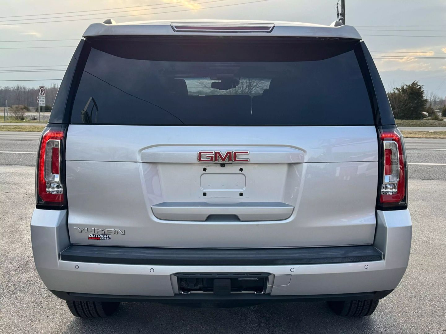 Image 3 of 2017 GMC YUKON