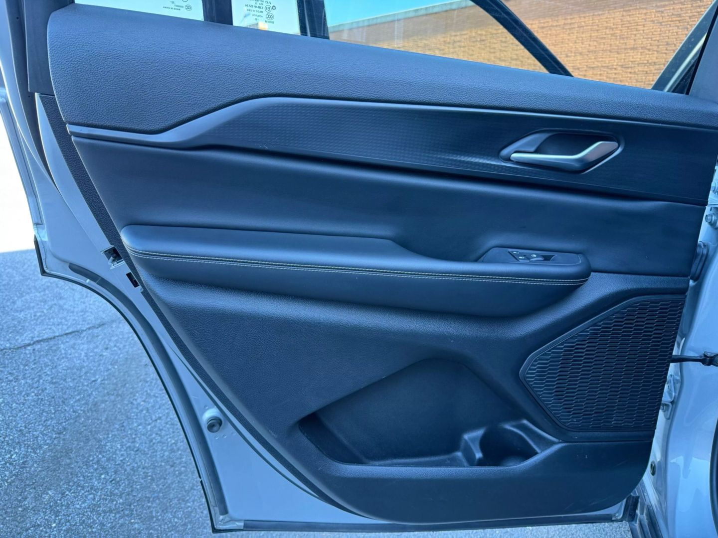 2023 Jeep Grand Cherokee L - Image 16