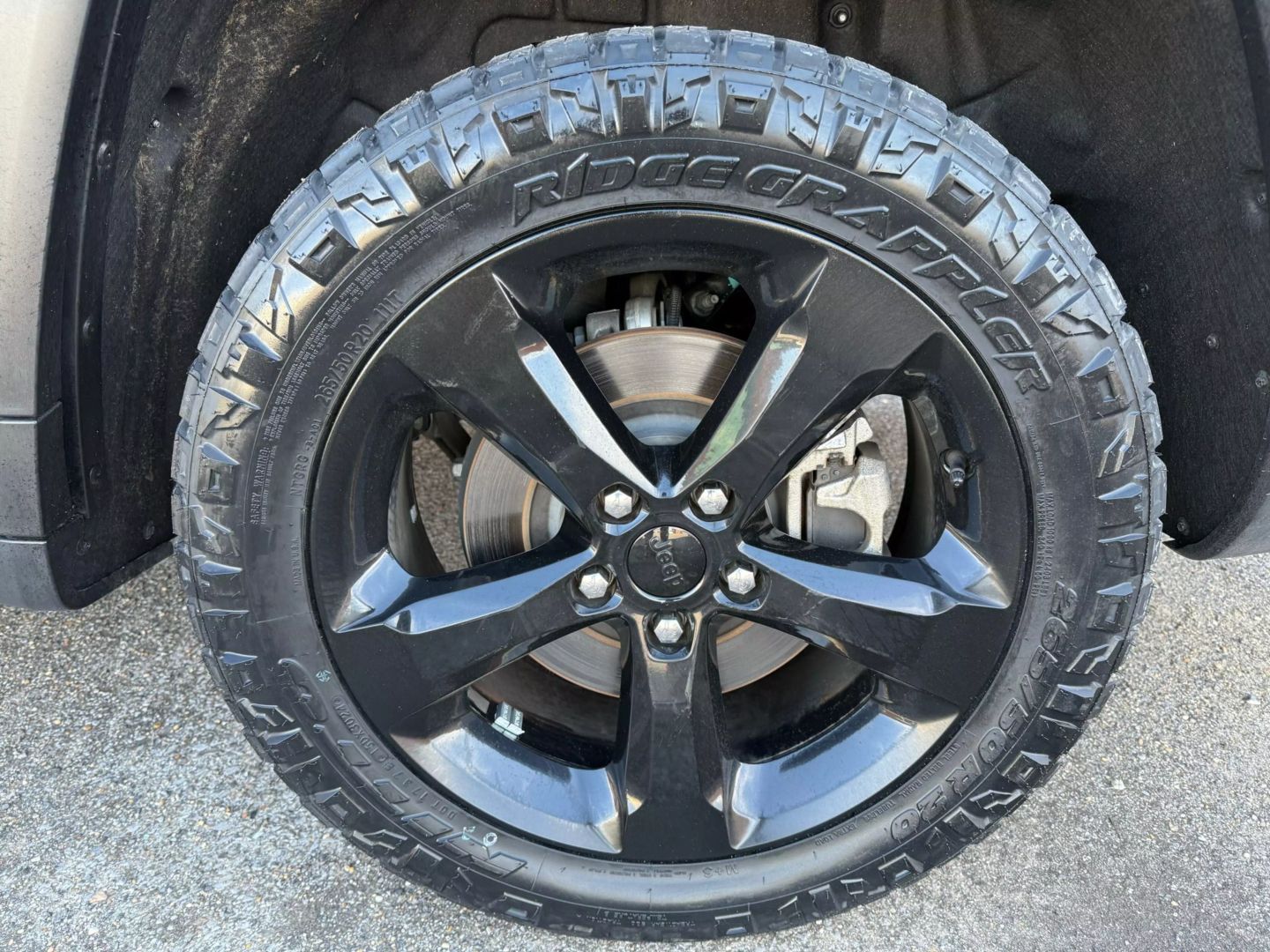 2023 Jeep Grand Cherokee L - Image 37