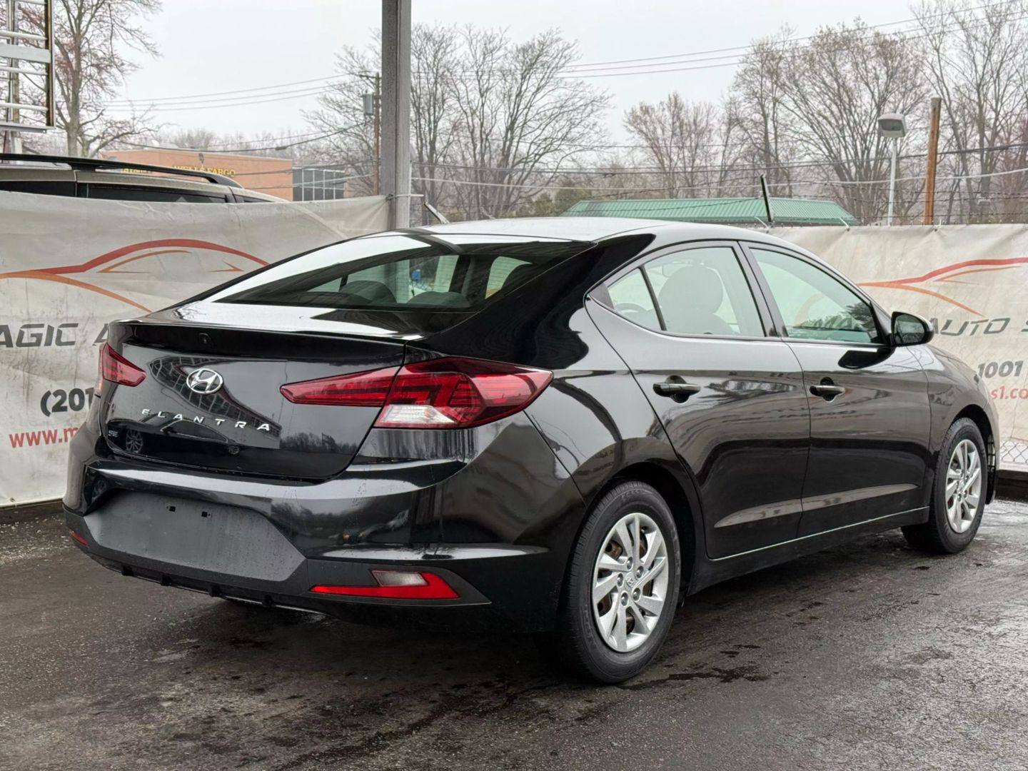 2020 Hyundai Elantra - Image 11