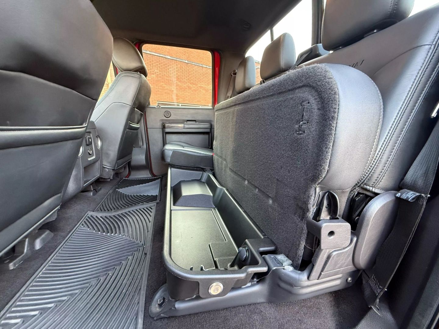 2016 Ford F250 Super Duty Crew Cab - Image 16