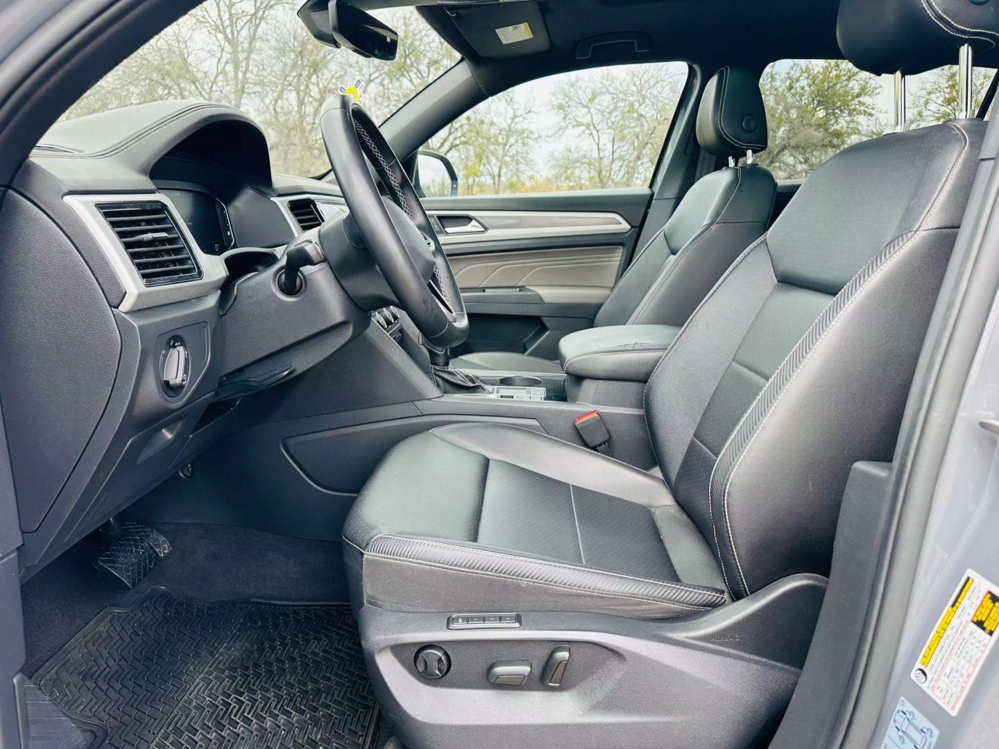 2021 Volkswagen Atlas Cross Sport - Image 17