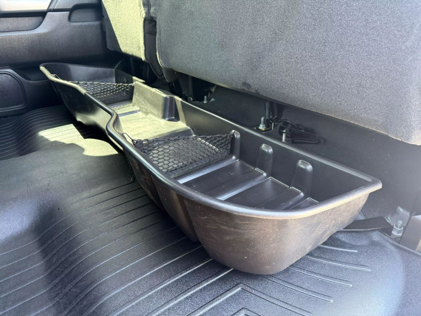 2018 Chevrolet Silverado 1500 Crew Cab - Image 22
