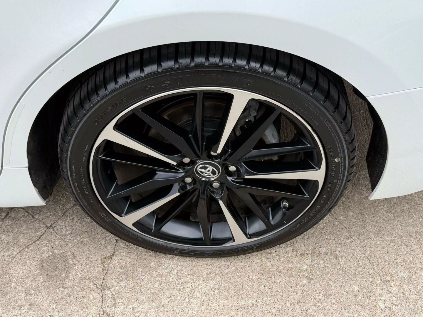 2019 Toyota Camry - Image 52