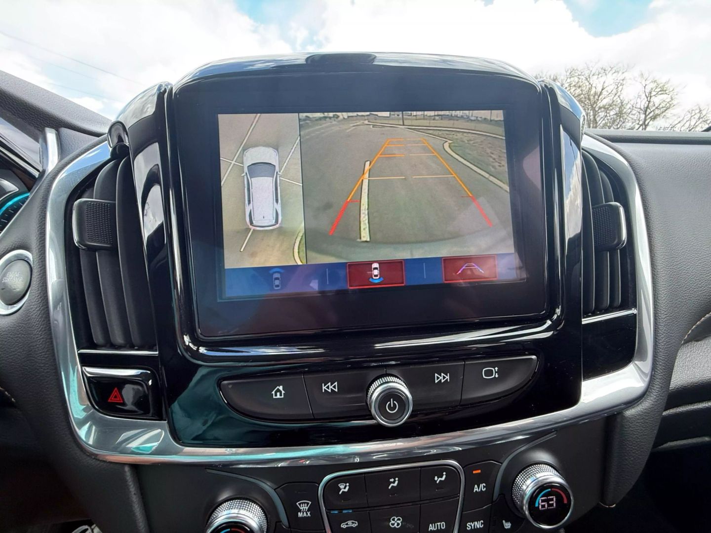 2019 Chevrolet Traverse - Image 24