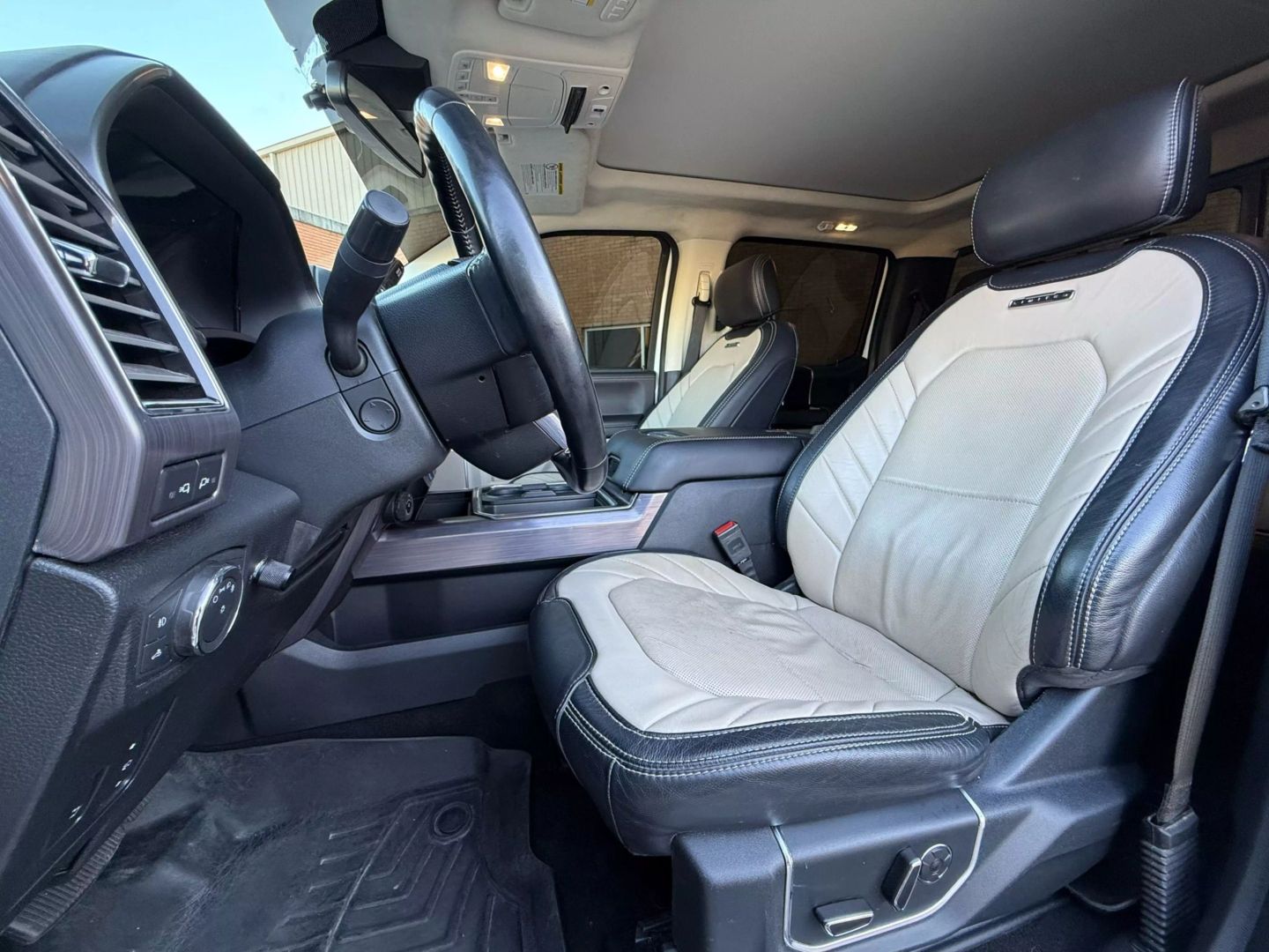 2020 Ford F250 Super Duty Crew Cab - Image 2