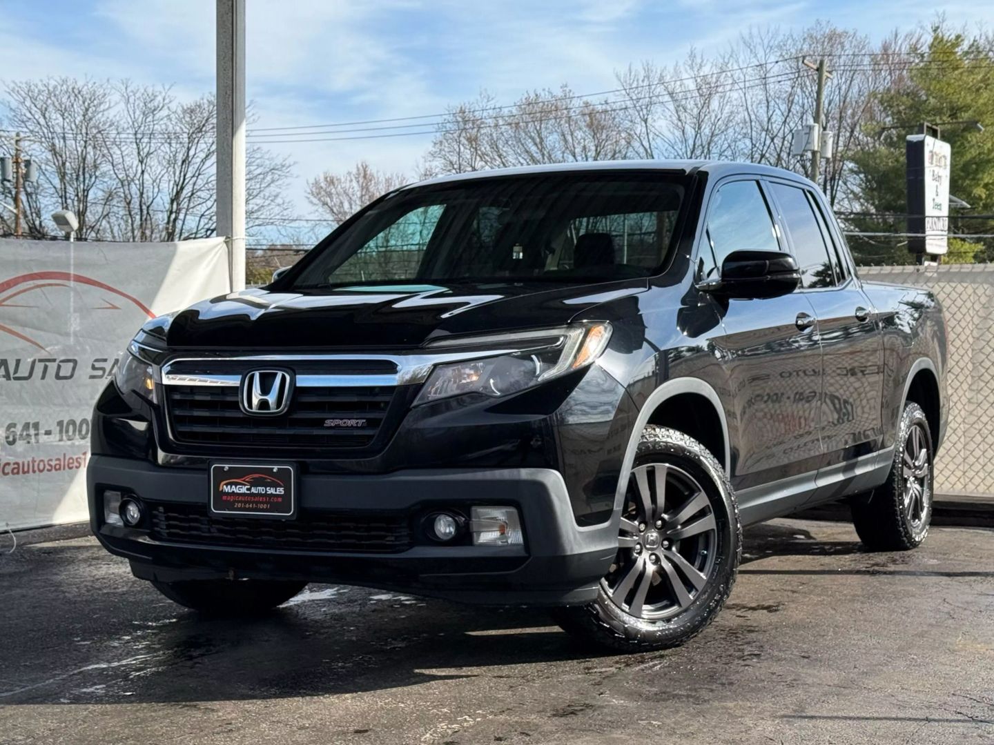 2019 Honda Ridgeline - Image 1